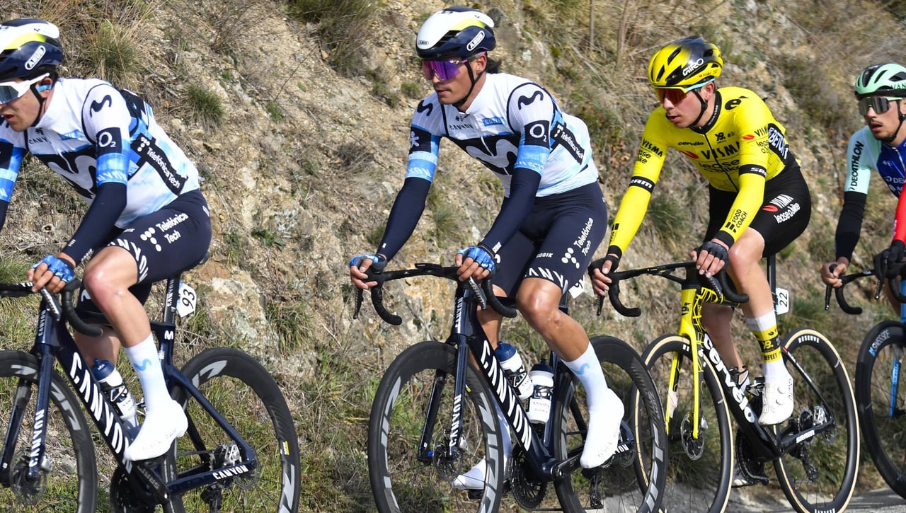 Un error garrafal les cuesta un duro fracaso a Juan Ayuso y el Movistar