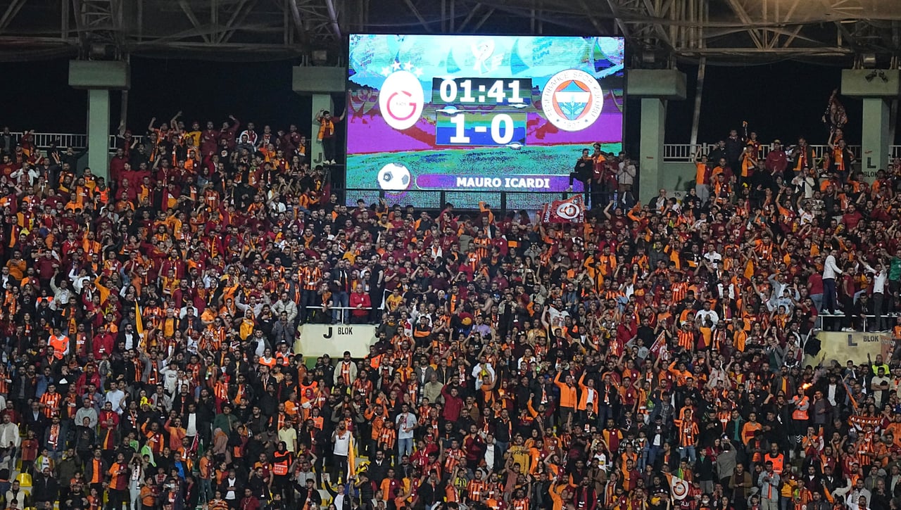 ¡Vergüenza en Turquía! El Fenerbahçe se retira de la Supercopa con los juveniles y le da el título al Galatasaray