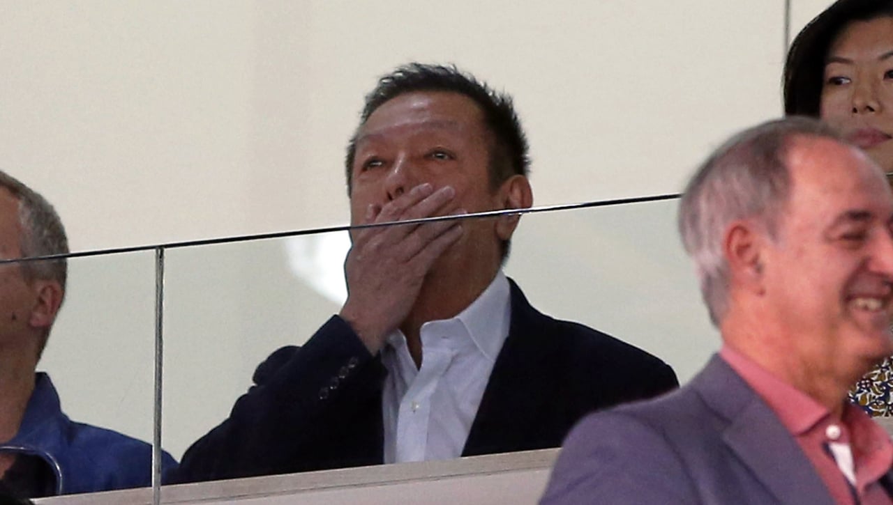 La afición del Valencia se moviliza para forzar la salida de Peter Lim y Meriton