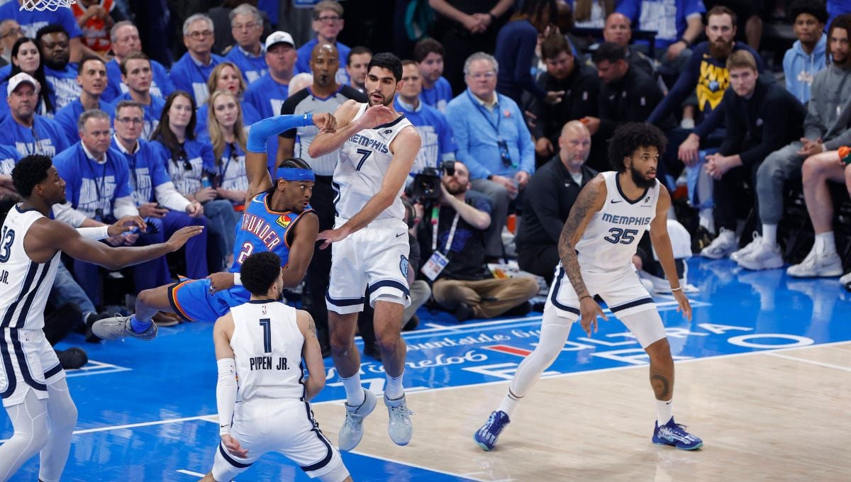 Santi Aldama se mete en un lío