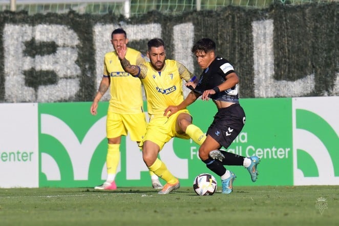 Oficial: El Granada anuncia la llegada de Alberto Perea