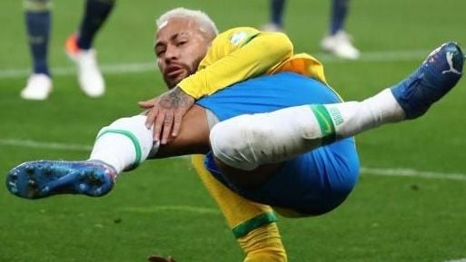 Neymar se retira en camilla y las pruebas disparan las alarmas en Brasil -  Estadio Deportivo