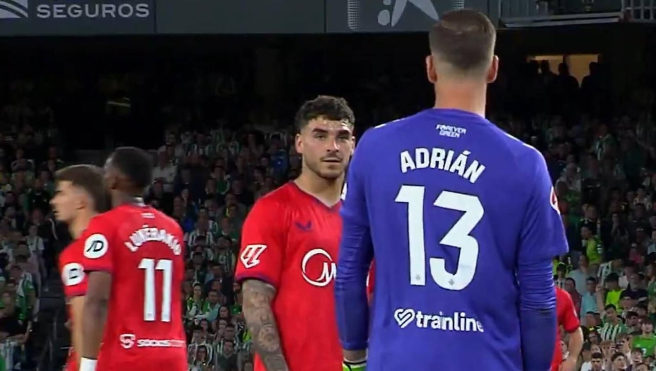 Desde el Betis le siguen tirando 'pullas' a Isaac Romero