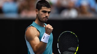 Carlos Alcaraz vence y bate un récord en el Open de Australia