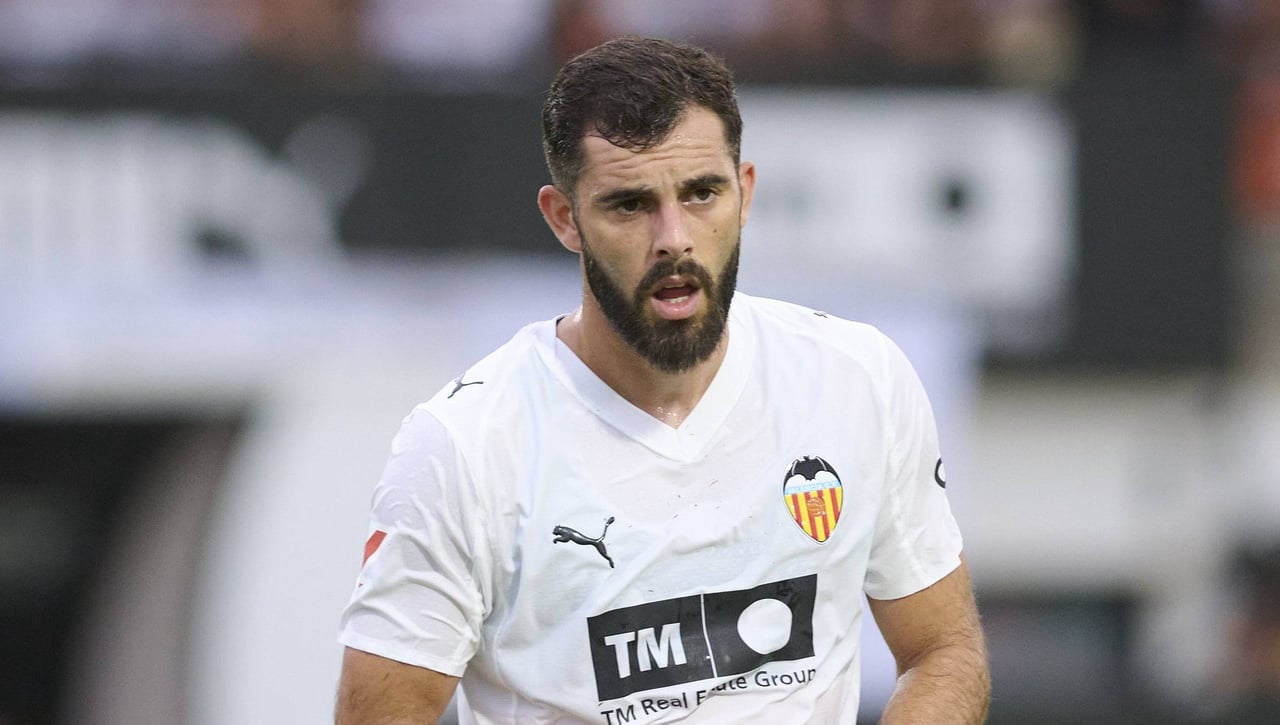 Luis Rioja, contundente sobre su renovación y Carlos Corberán