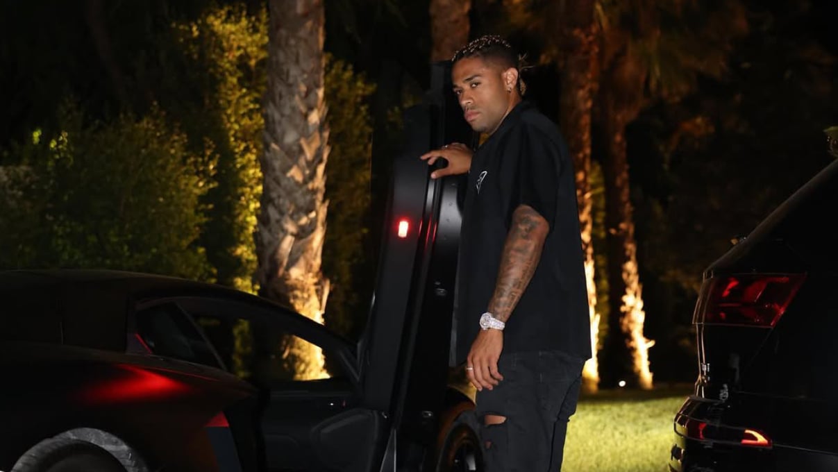 Mariano Díaz, sobre la mesa