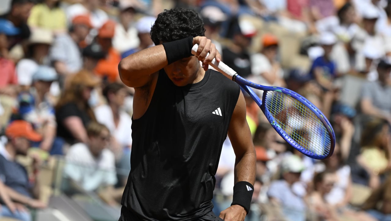 Munar destroza la imagen de Roland Garros