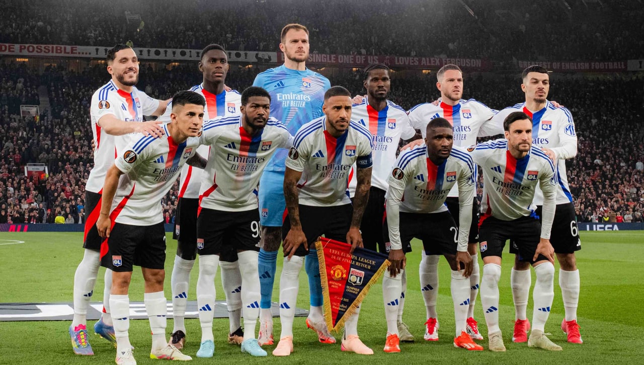 Giro radical con el Olympique de Lyon: se queda en Primera