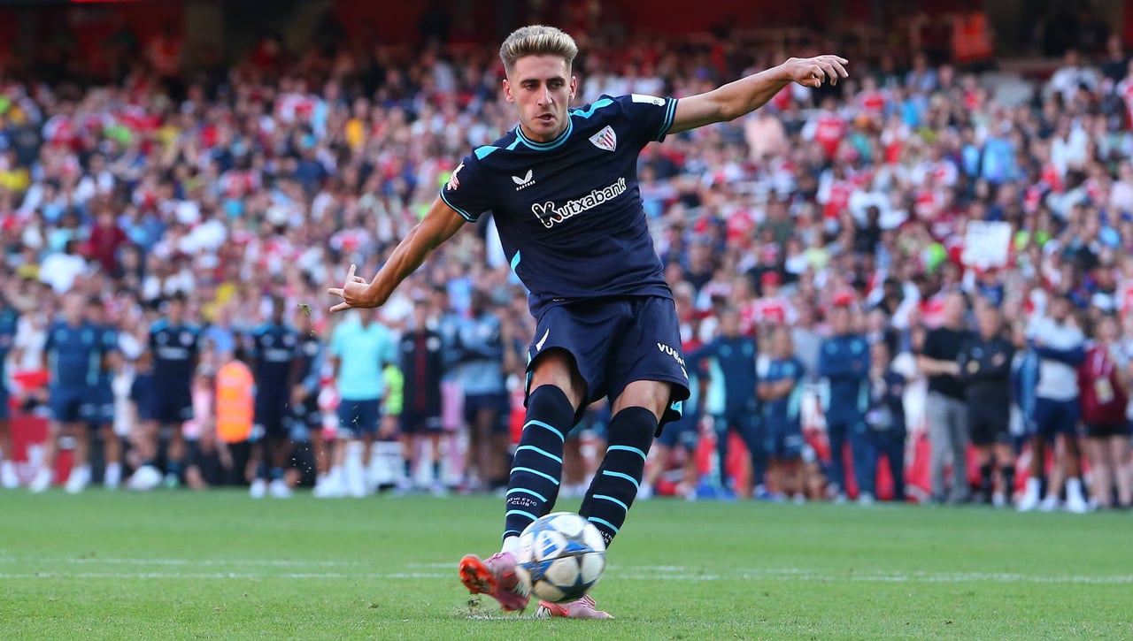 Robert Navarro defiende su fichaje y responde a la Real Sociedad