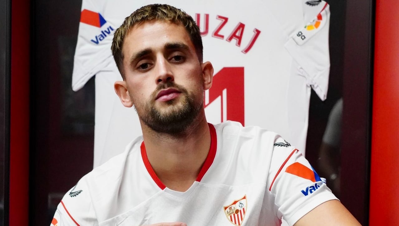 El enigmático tuit de Januzaj y el zasca de "leyenda" de un aficionado sevillista
