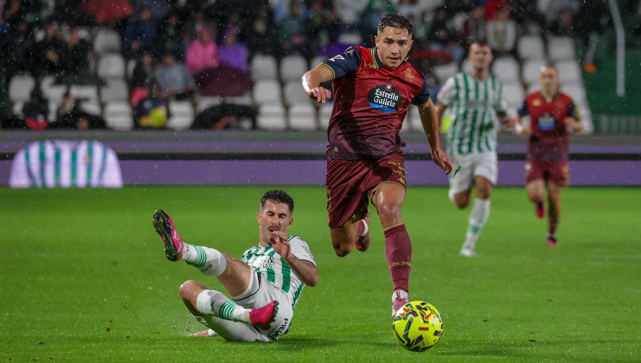 La Segunda división más igualada con Deportivo de La Coruña y Real Zaragoza como protagonistas