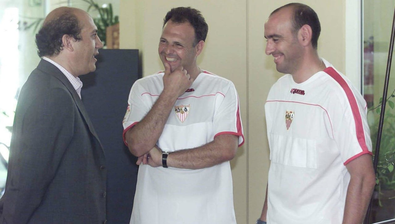 Loas a Caparrós también de los ausentes, entre ellos los "prohibidos" Del Nido y Somalo