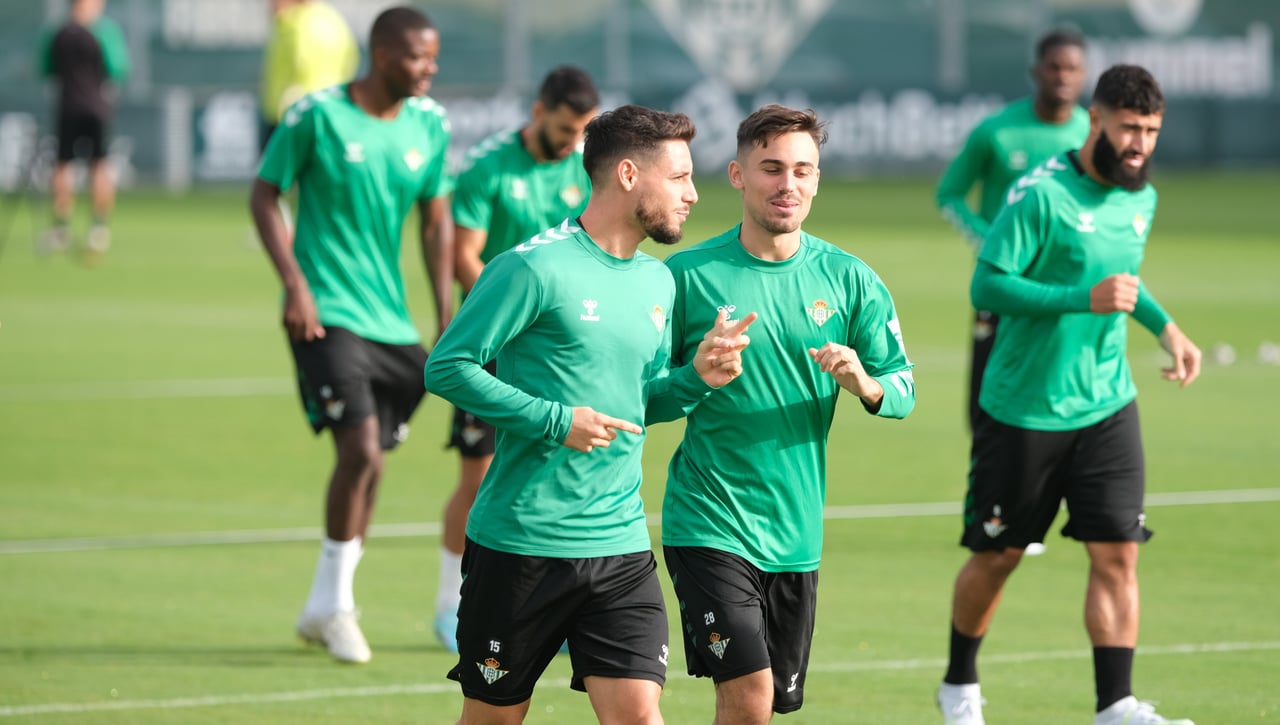 Cara y cruz en la única sesión del Betis ante de viajar a San Sebastián