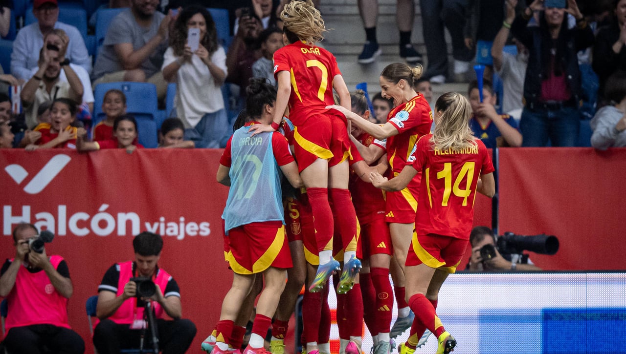 España sigue liderando el fútbol femenino europeo 