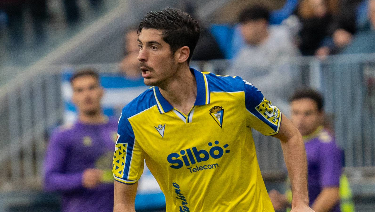 Carlos Fernández, seguido