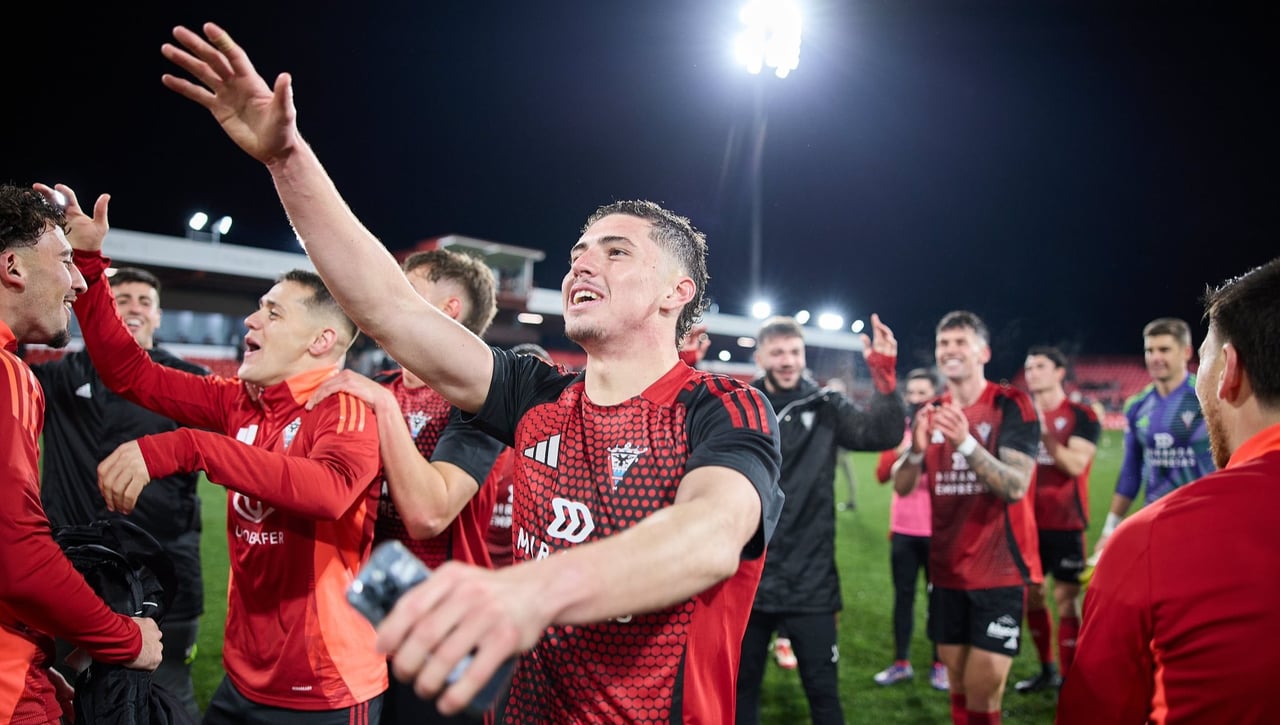 Así queda la clasificación de LaLiga Hypermotion, tras la derrota del Deportivo y la victoria del Oviedo en la jornada 27 de Segunda división