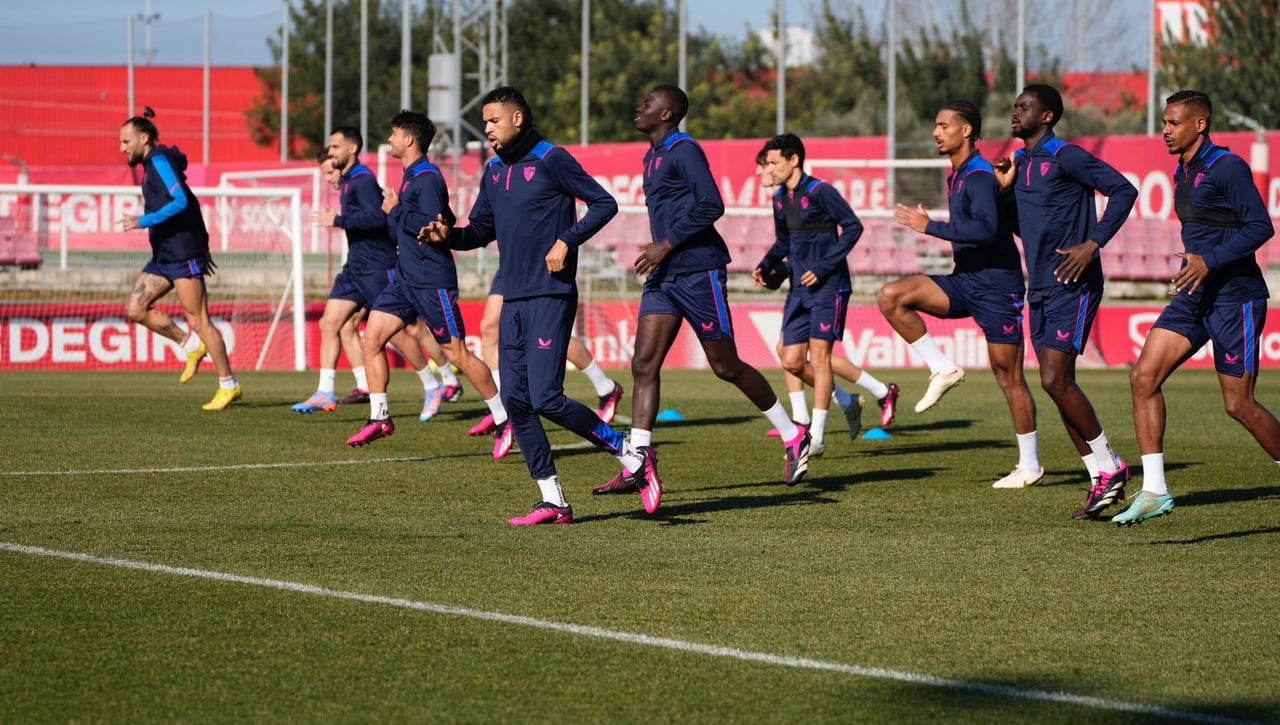 Sampaoli recupera a tres futbolistas de una tacada