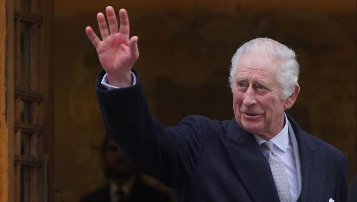 Alerta por la salud de Carlos III, en Inglaterra se preparan para un "funeral inminente"
