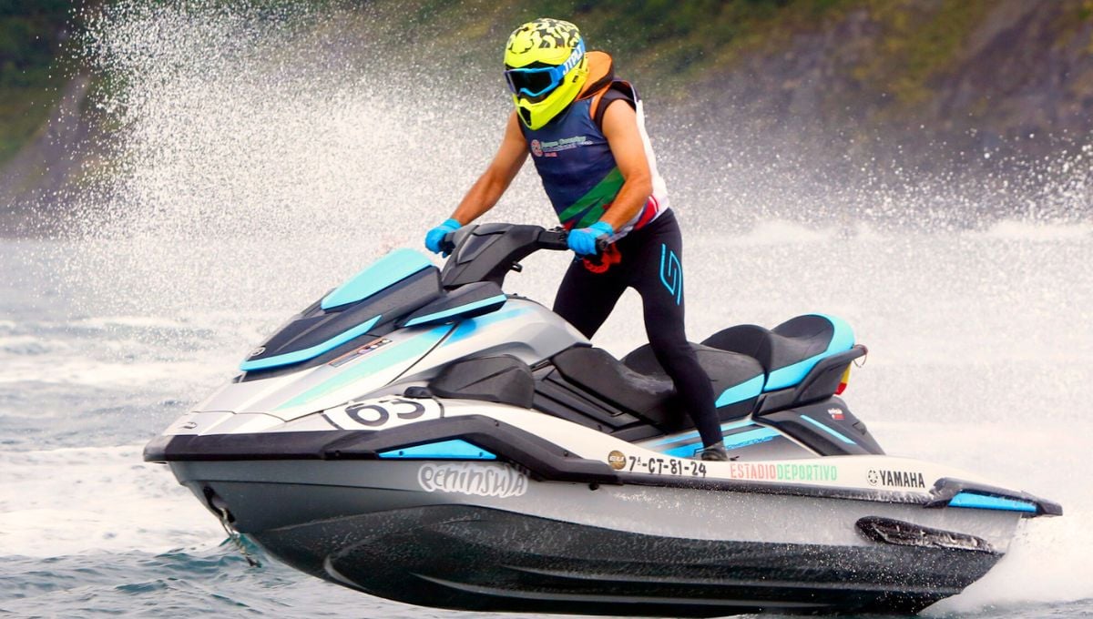 Ian Traba vuela sobre las olas y apunta muy alto