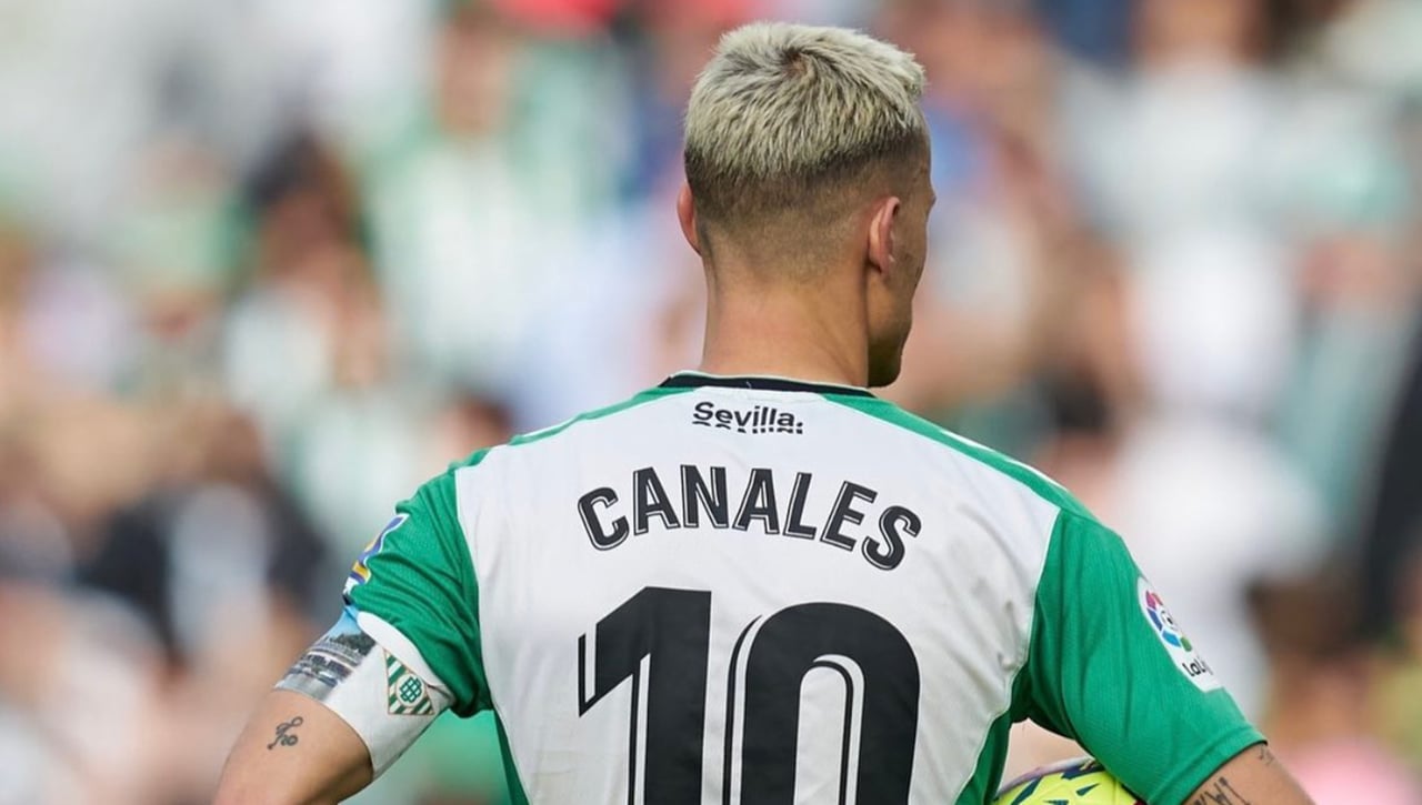 Las cartas (algunas marcadas) de Canales, Betis y Monterrey en una partida eterna