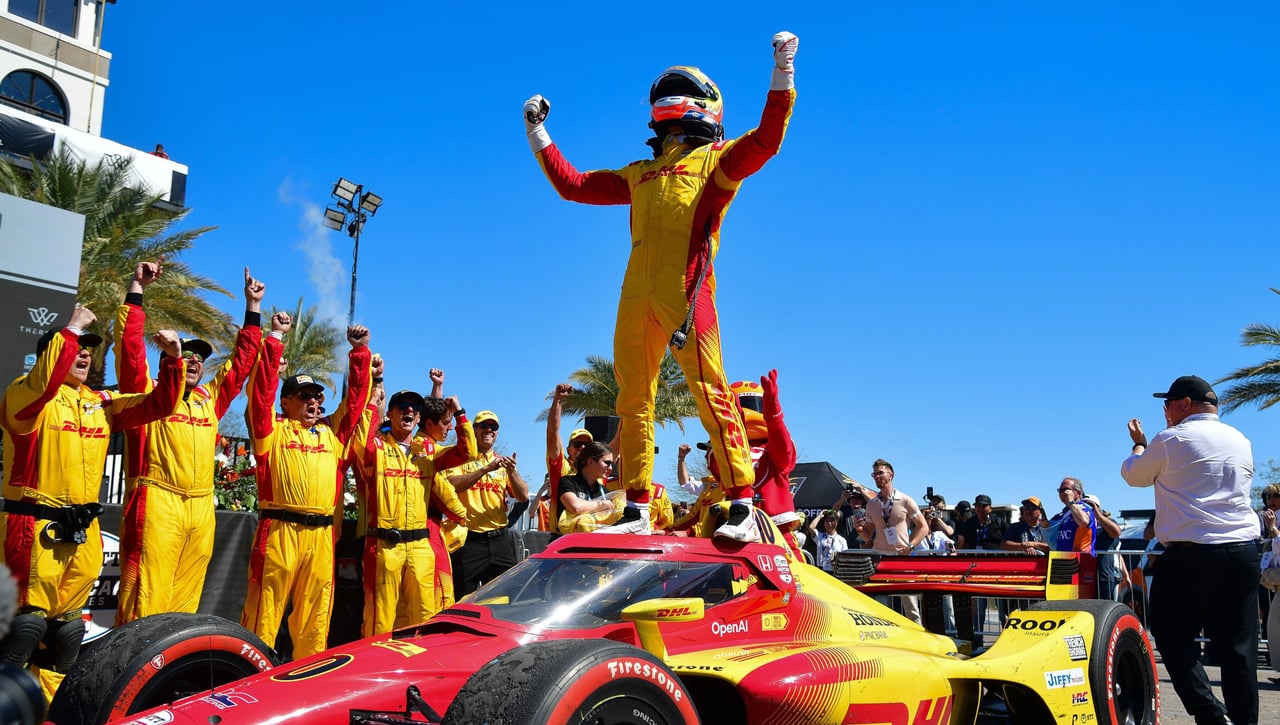 Álex Palou convierte la Indycar en su patio de recreo