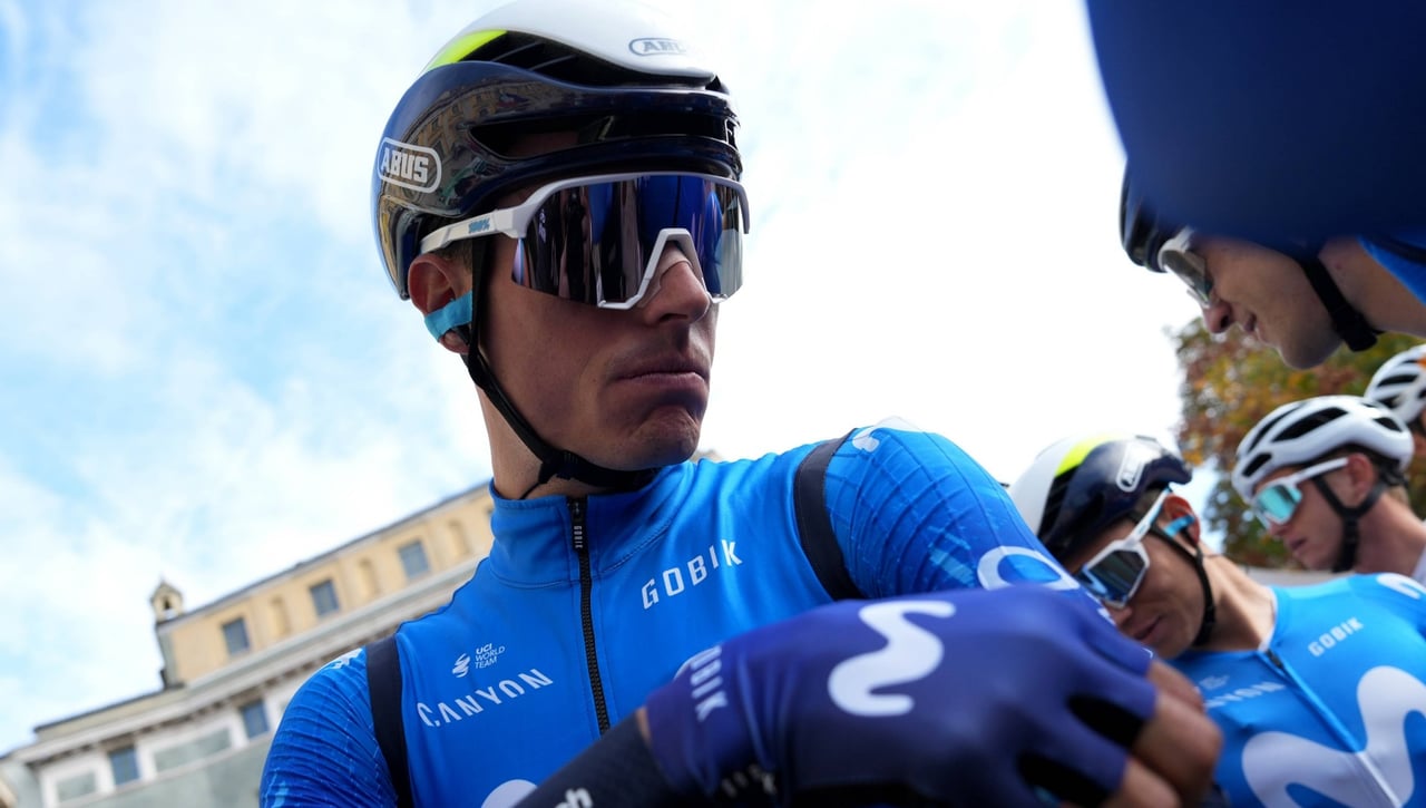 El final de contrato de Enric Mas se acerca y el equipo Movistar no mueve ficha