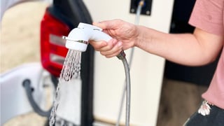 ¿Cómo disponer de agua caliente en tu furgoneta camper sin homologación ni tener problemas con la ITV?