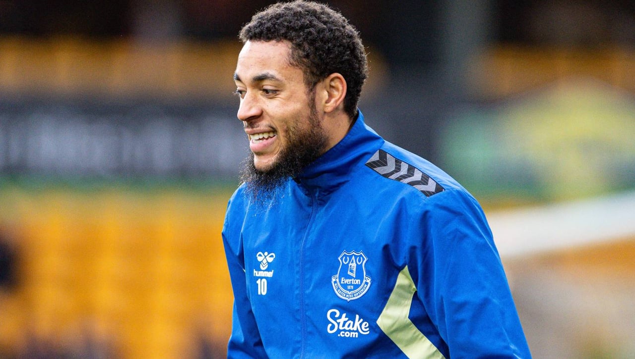 Danjuma, un fichaje a tres bandas