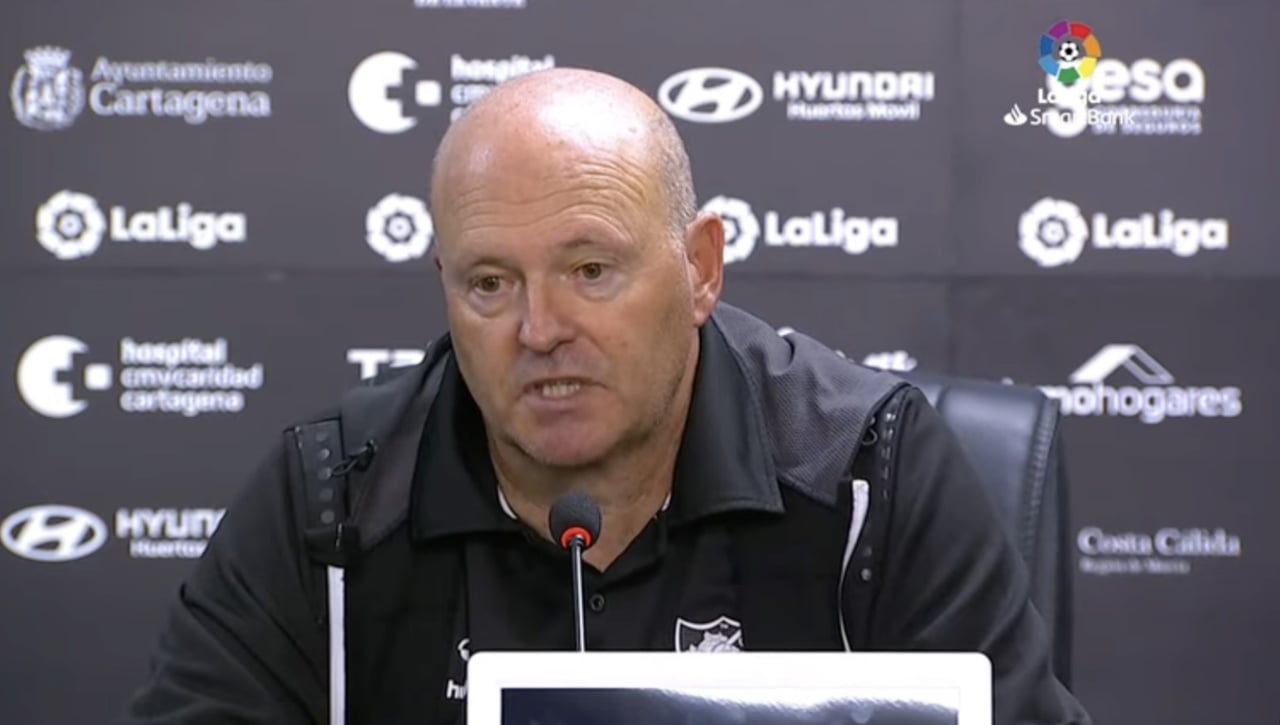 Pepe Mel piensa "en lo positivo" y se siente "orgulloso de los jugadores"