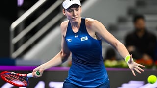 Swiatek y Rybakina empiezan arrasando en Doha