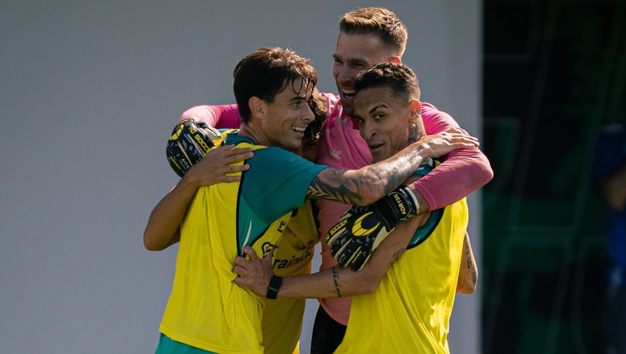 El Betis otea todo lo que se le viene encima   