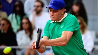 Sinner da el golpe a Djokovic y busca venganza contra Carlos Alcaraz en Roland Garros 