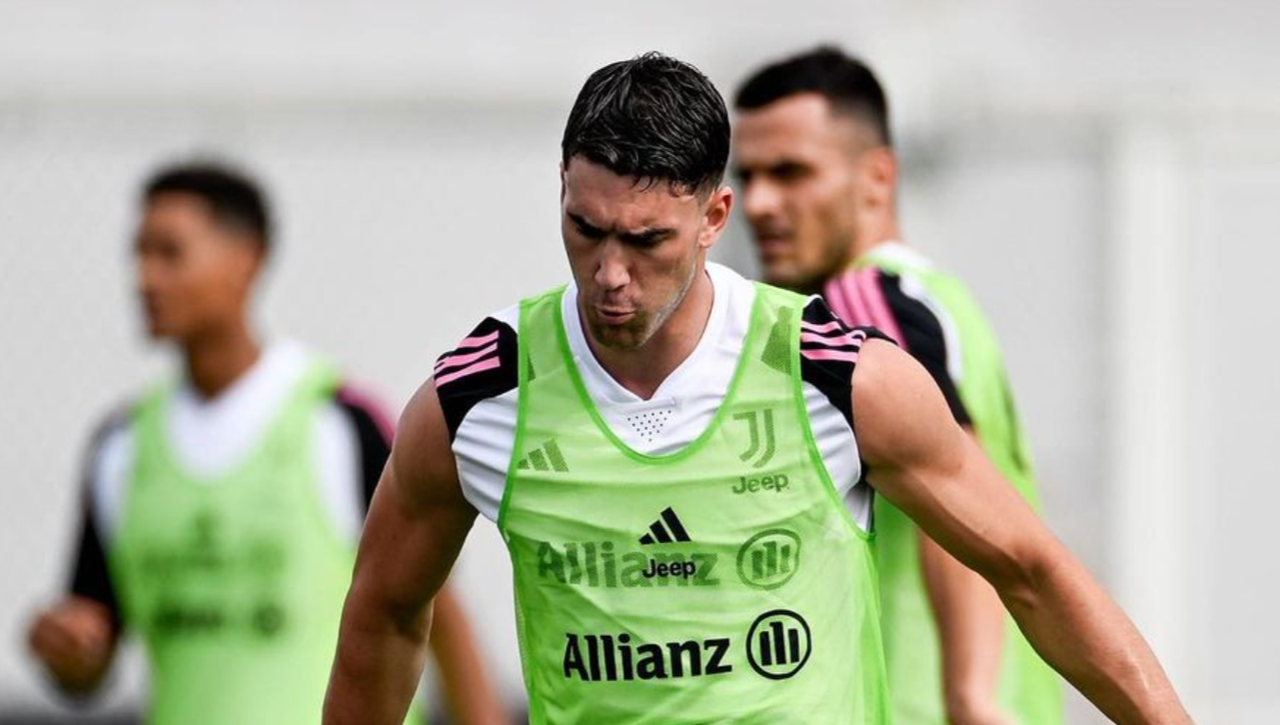 Aficionados del PSG amenazan a Vlahovic por posible fichaje 