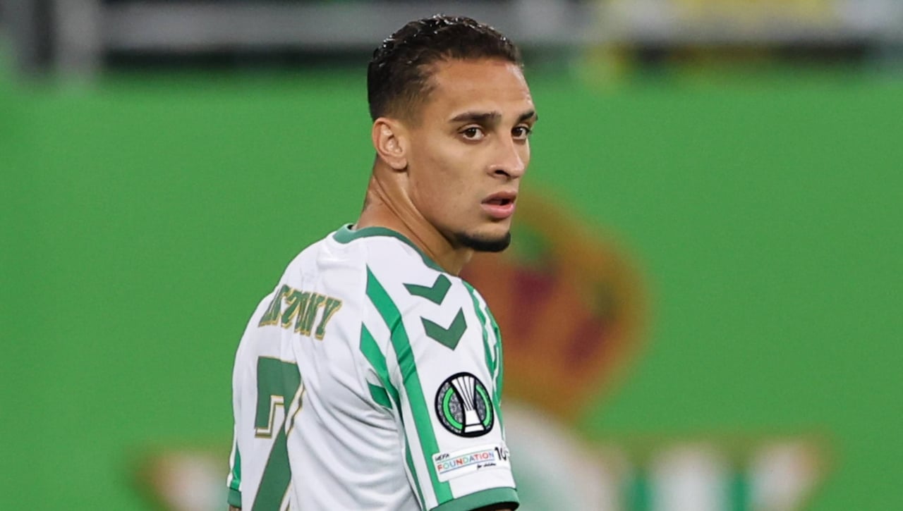 El Betis aprieta por Antony