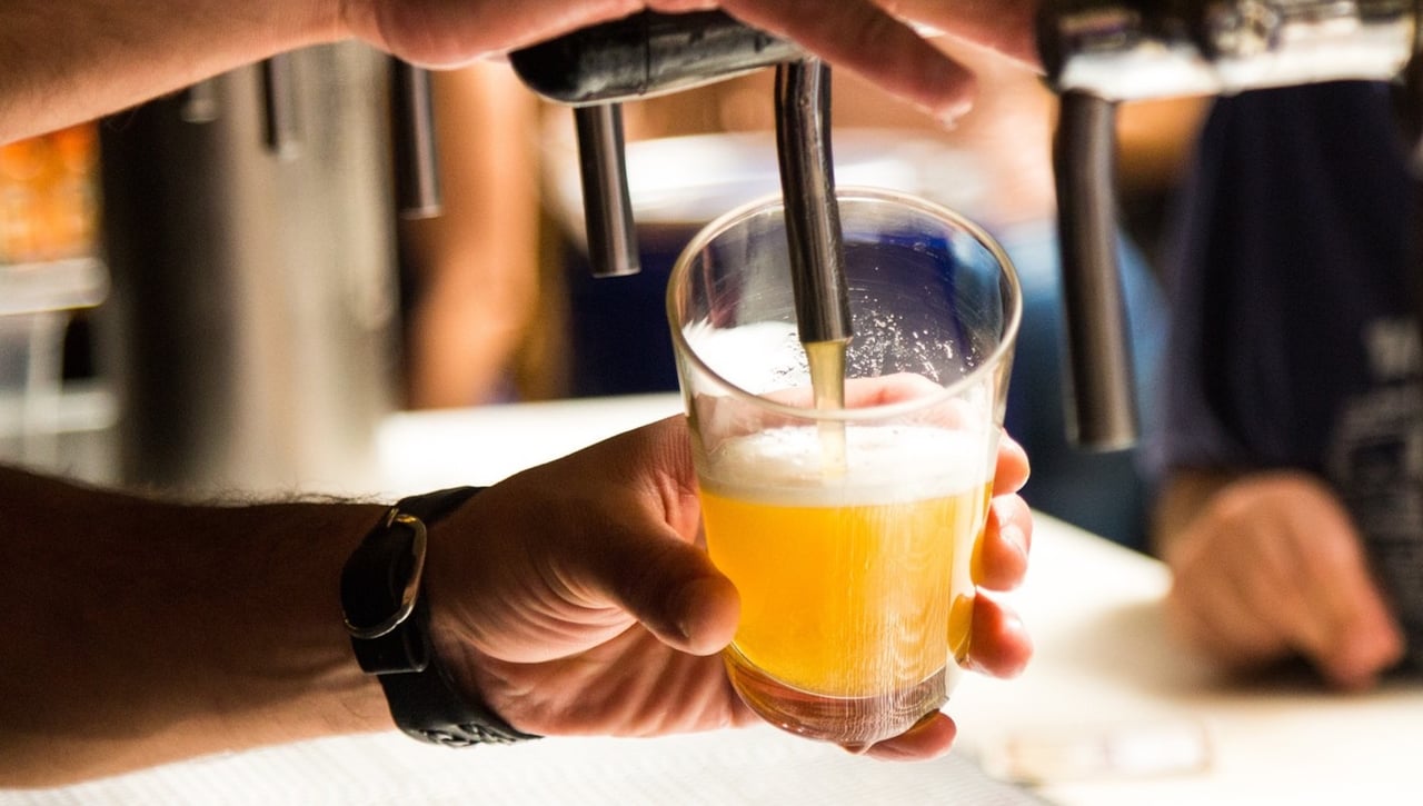 El bar de Sevilla con barra libre de cerveza