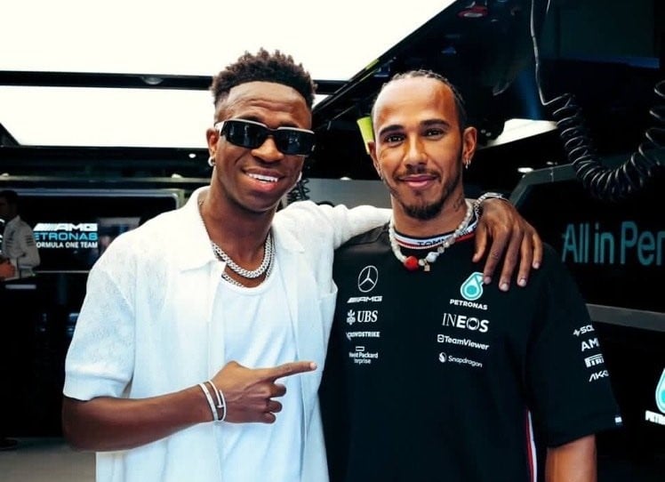 Lewis Hamilton se mete en una nueva polémica por el Balón de Oro