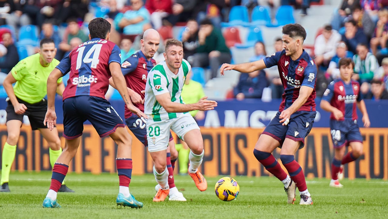 Deportivo Alavés - Levante: horario, canal y dónde ver hoy en TV y online el partido de la jornada 1 de LaLiga