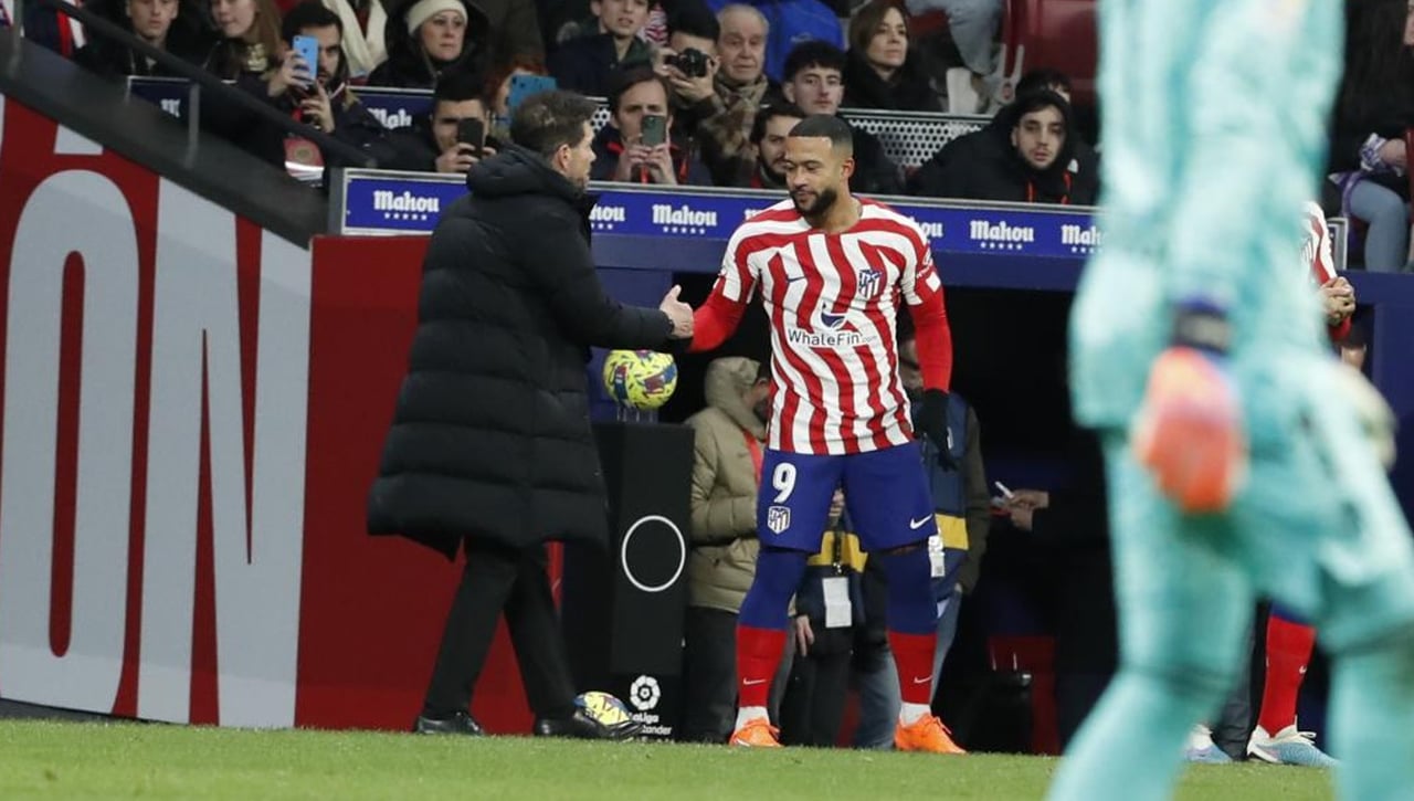 La nueva norma de LaLiga que permite al Barça fichar por Depay pese a tener sobrepasado su límite salarial