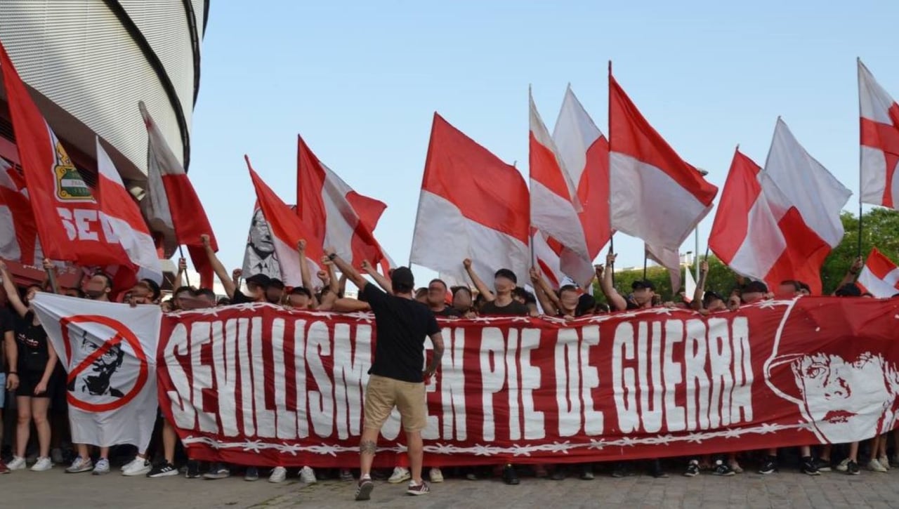 Biris lanza una nueva iniciativa con un peculiar color hasta que la directiva del Sevilla se marche