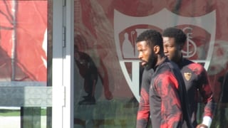 El Sevilla entrena sin Pedro Ortiz en plena recta final de su traspaso