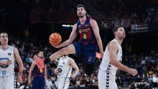 El Barça no enamora y sigue en sus trece