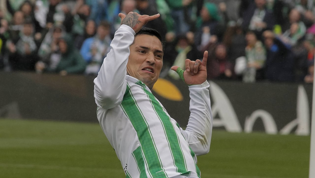 La Semana Santa de Málaga llega al vestuario del Betis