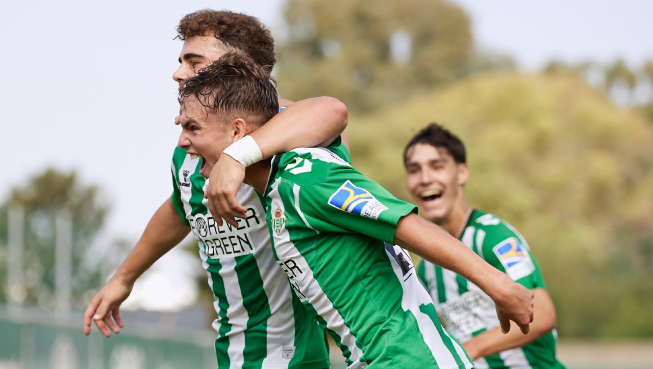 Betis Deportivo 2-0 Vélez CF: Marquitos se hace mayor