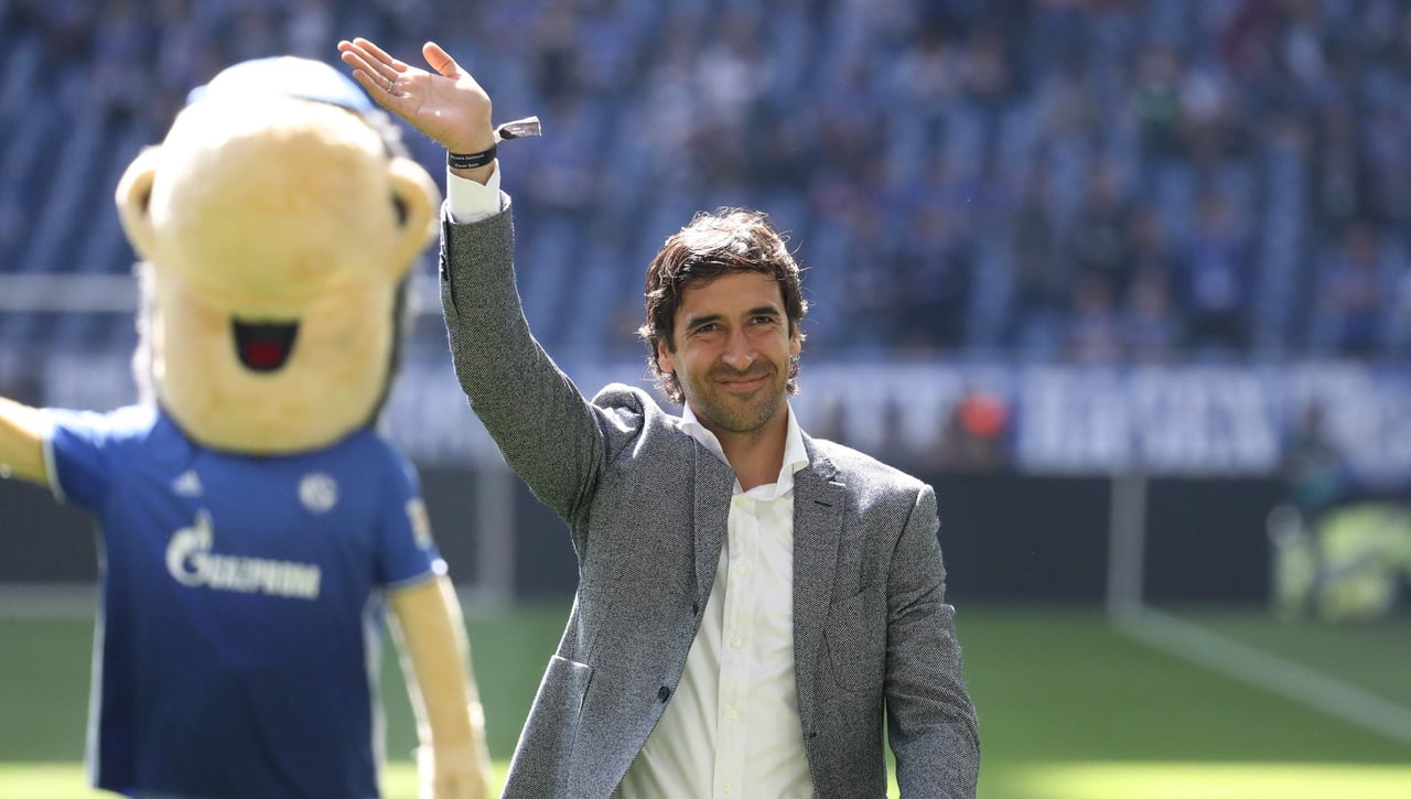 El fichaje de Raúl González, en marcha