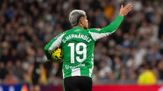 El 'Cucho' Hernández, en la mesa de Mbappé y Lamine Yamal: el 'pichichi' del Betis está en el 'Top 5' más decisivo de LaLiga
