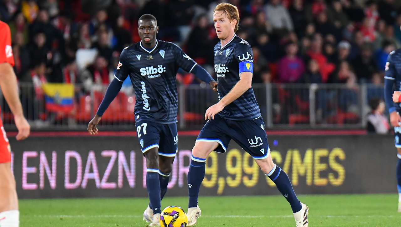 El Cádiz explota con la polémica