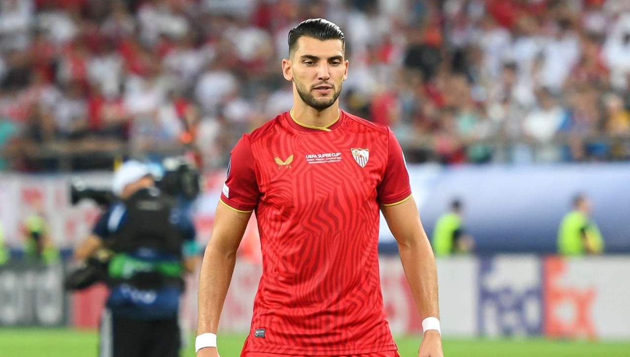 El Valencia le pone al Sevilla FC fecha límite con Rafa Mir