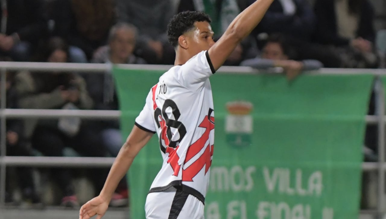 Ettiene Eto'o toma el relevo de su padre