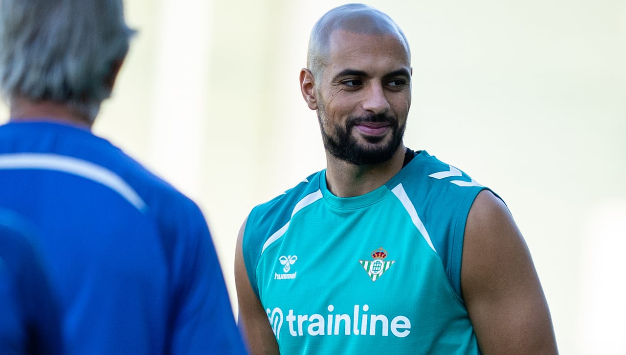 Amrabat se estrena en el Betis y preocupa Bartra