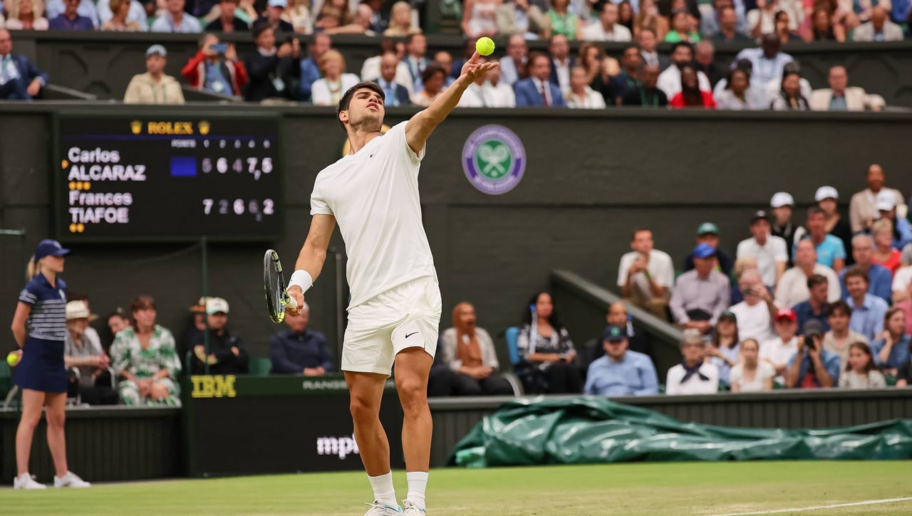 Alcaraz – Humbert: Horario, canal y dónde ver hoy en TV y online el partido de Carlos Alcaraz en Wimbledon 2024